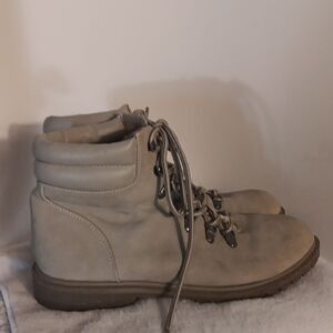 Espirit "Gladys" Womens Cream Boots